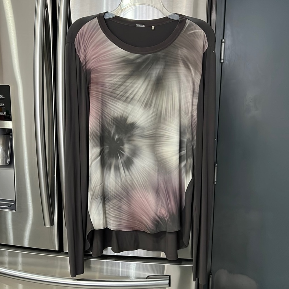 Elie Tahari long sleeve shirt size medium